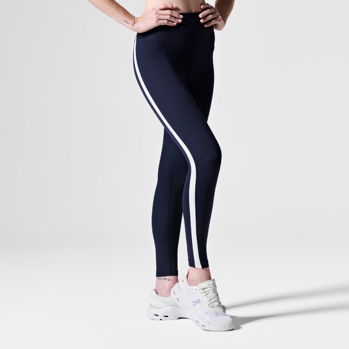 apin25888752-ecomm-2025-q3-bra-leggings-navy-f-02-3x-1140x1140-1