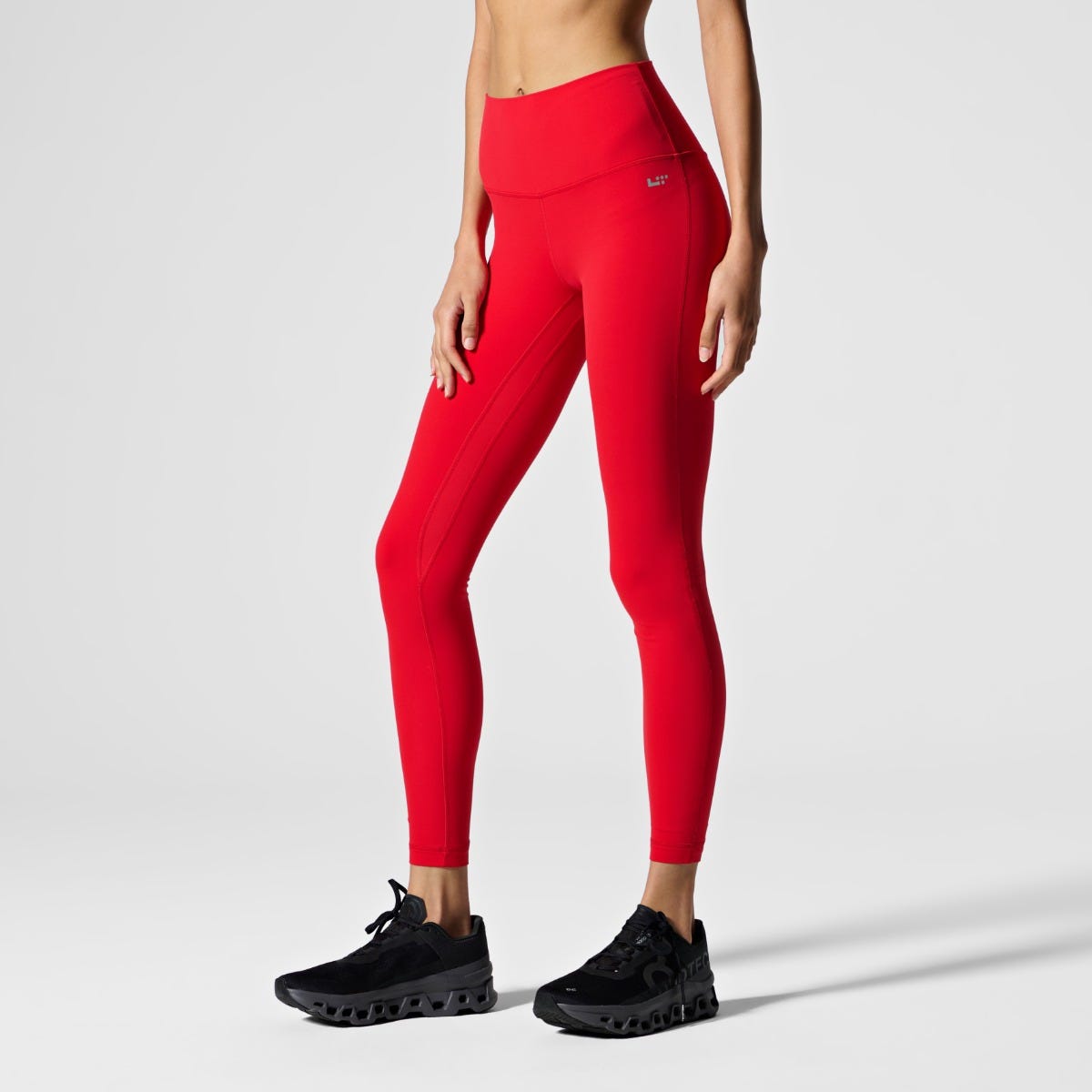 apin25888753-ecomm-2025-q4-leggings-red-f-01-1-3x-1140x1140-1