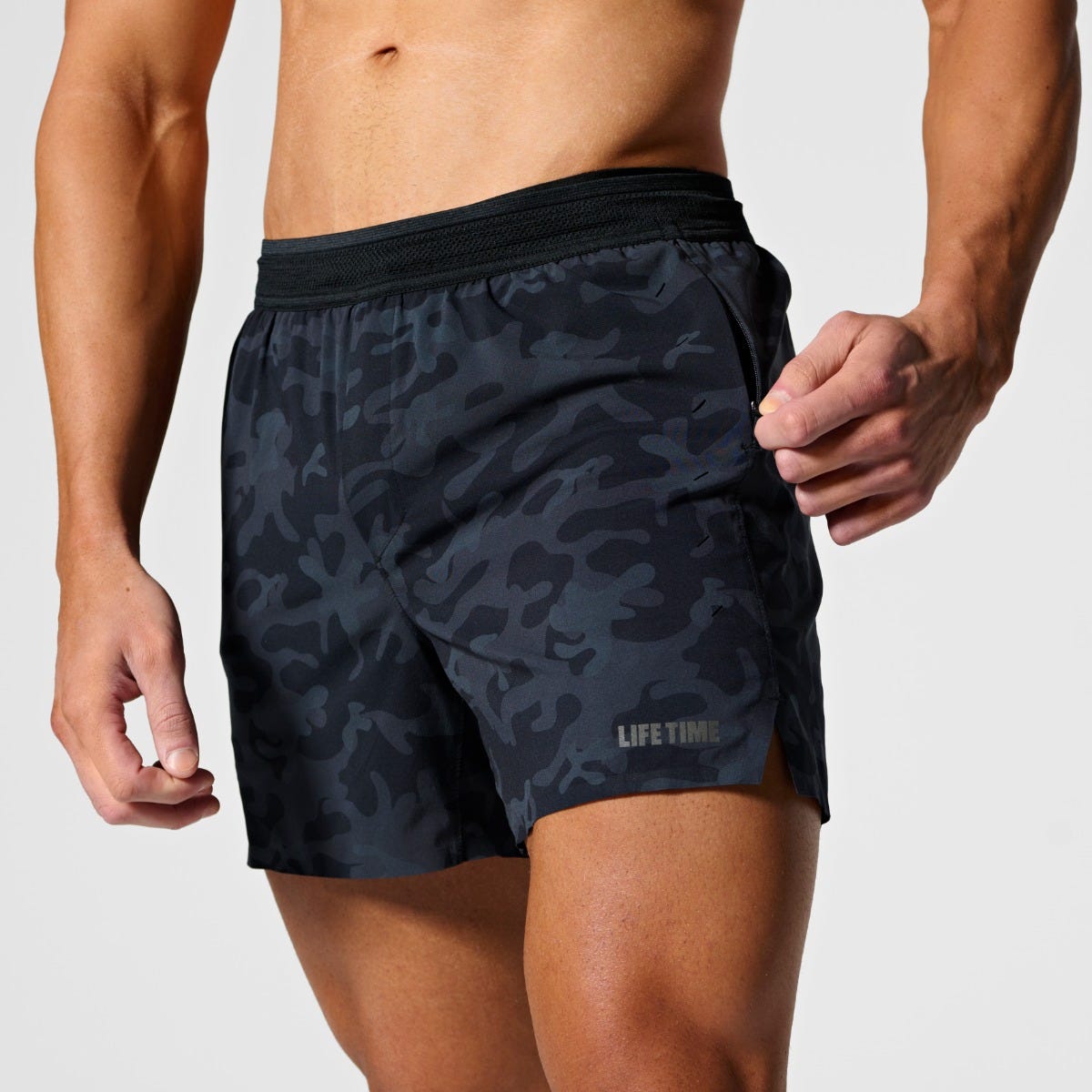 apin25888753-ecomm-2025-q4-shorts-blackcamo-m-01-3x-1140x1140-1