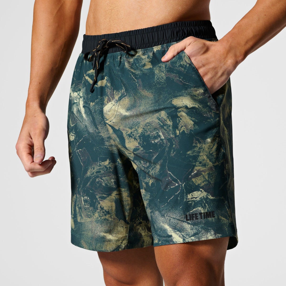 apin25888753-ecomm-2025-q4-shorts-greenpattern-m-01-3x-1140x1140-1