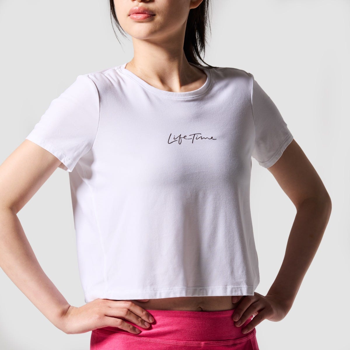 apin25888755-ecomm-2025-q2-tshirt-white-skirt-pink-f-02-3x-1140x1140-1