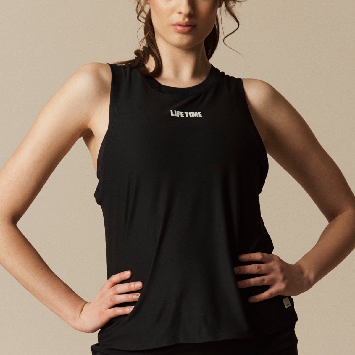 apin261081534-core-2026-tank-shorts-black-f-02-3x-1140x1140-1